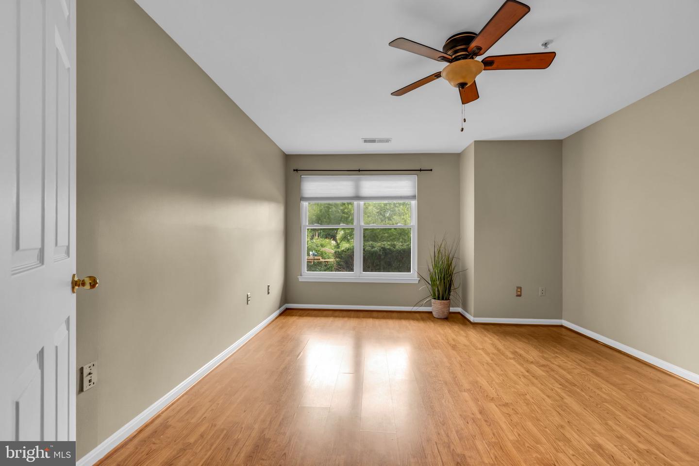 20593 CORNSTALK TER #101, ASHBURN, Virginia 20147, 1 Bedroom Bedrooms, ,1 BathroomBathrooms,Residential,For sale,20593 CORNSTALK TER #101,VALO2103540 MLS # VALO2103540