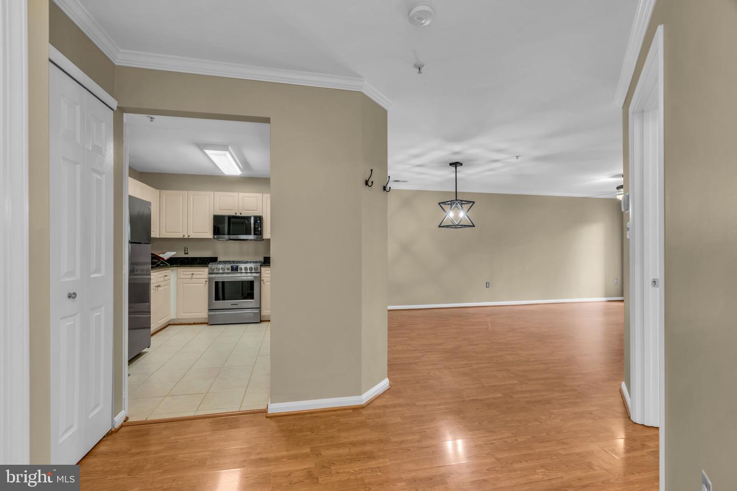 20593 CORNSTALK TER #101, ASHBURN, Virginia 20147, 1 Bedroom Bedrooms, ,1 BathroomBathrooms,Residential,For sale,20593 CORNSTALK TER #101,VALO2103540 MLS # VALO2103540