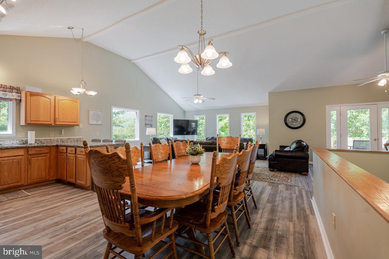 4070 PALMER RD, MCGAHEYSVILLE, Virginia 22840, 6 Bedrooms Bedrooms, ,4 BathroomsBathrooms,Residential,For sale,4070 PALMER RD,VARO2002470 MLS # VARO2002470