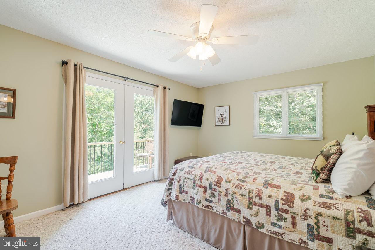 4070 PALMER RD, MCGAHEYSVILLE, Virginia 22840, 6 Bedrooms Bedrooms, ,4 BathroomsBathrooms,Residential,For sale,4070 PALMER RD,VARO2002470 MLS # VARO2002470