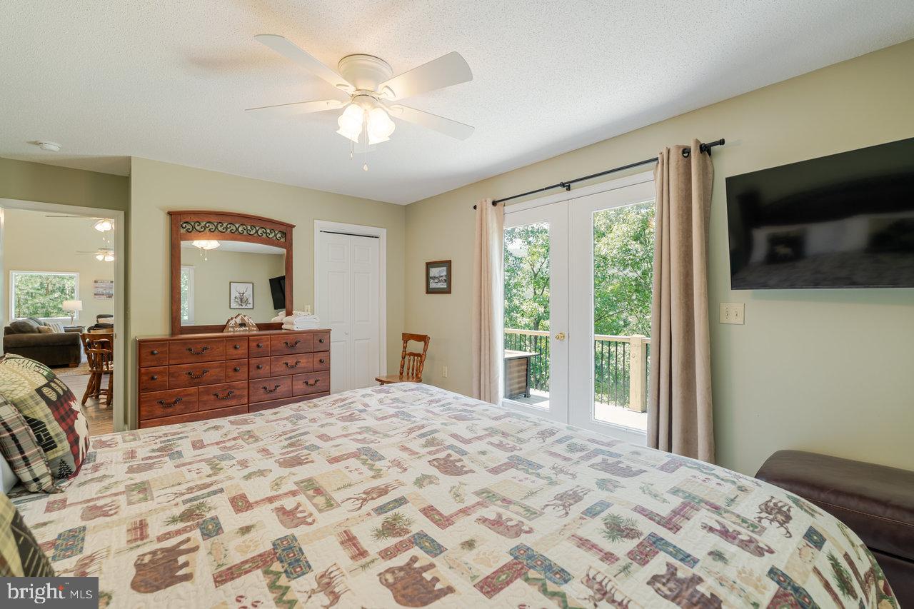 4070 PALMER RD, MCGAHEYSVILLE, Virginia 22840, 6 Bedrooms Bedrooms, ,4 BathroomsBathrooms,Residential,For sale,4070 PALMER RD,VARO2002470 MLS # VARO2002470