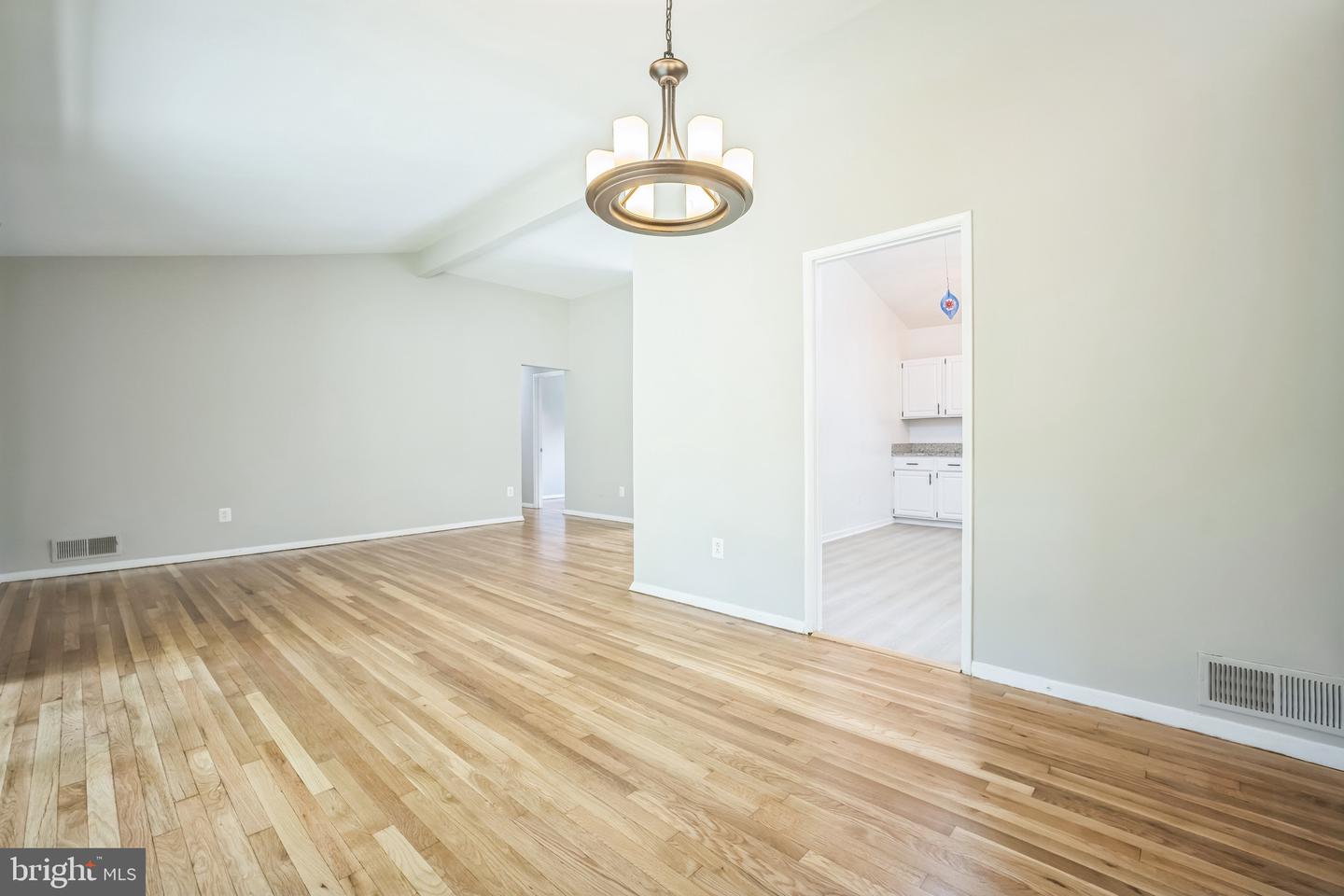 7826 GLENISTER DR, SPRINGFIELD, Virginia 22152, 4 Bedrooms Bedrooms, ,3 BathroomsBathrooms,Residential,For sale,7826 GLENISTER DR,VAFX2258620 MLS # VAFX2258620