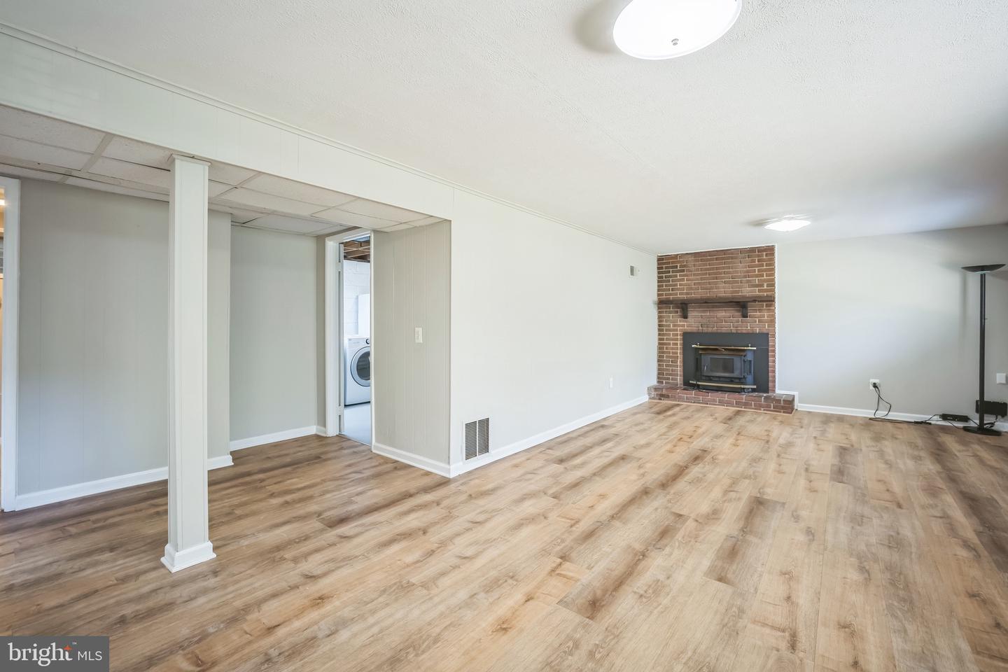7826 GLENISTER DR, SPRINGFIELD, Virginia 22152, 4 Bedrooms Bedrooms, ,3 BathroomsBathrooms,Residential,For sale,7826 GLENISTER DR,VAFX2258620 MLS # VAFX2258620