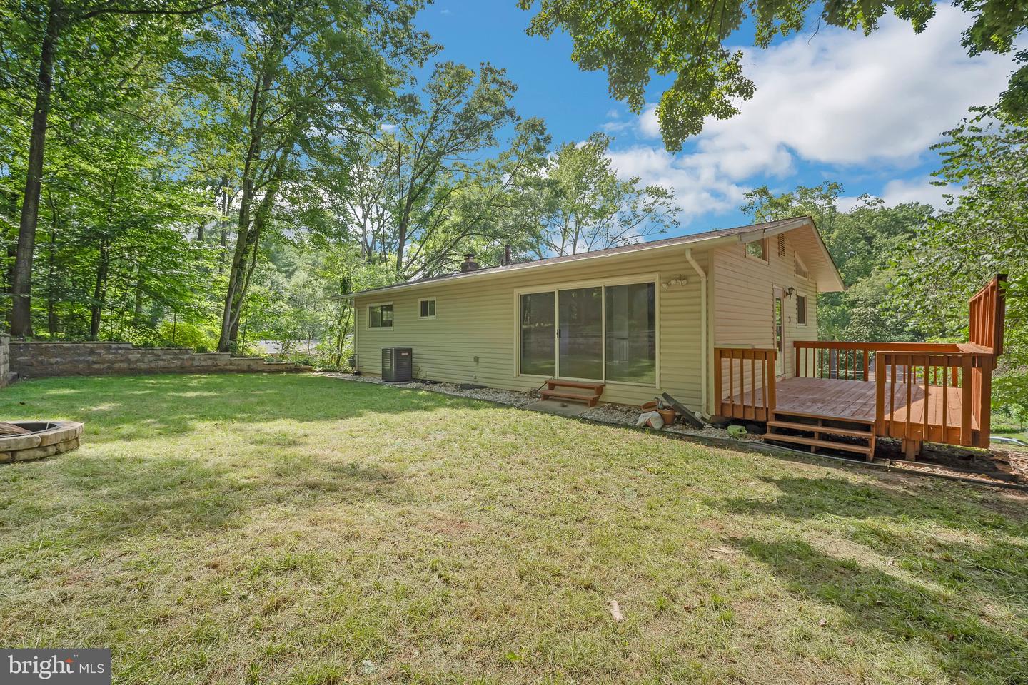 7826 GLENISTER DR, SPRINGFIELD, Virginia 22152, 4 Bedrooms Bedrooms, ,3 BathroomsBathrooms,Residential,For sale,7826 GLENISTER DR,VAFX2258620 MLS # VAFX2258620