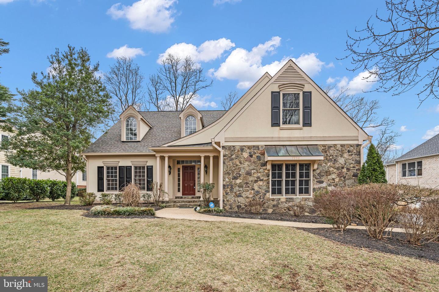 7990 AMSTERDAM CT, GAINESVILLE, Virginia 20155, 5 Bedrooms Bedrooms, ,4 BathroomsBathrooms,Residential,For sale,7990 AMSTERDAM CT,VAPW2100454 MLS # VAPW2100454