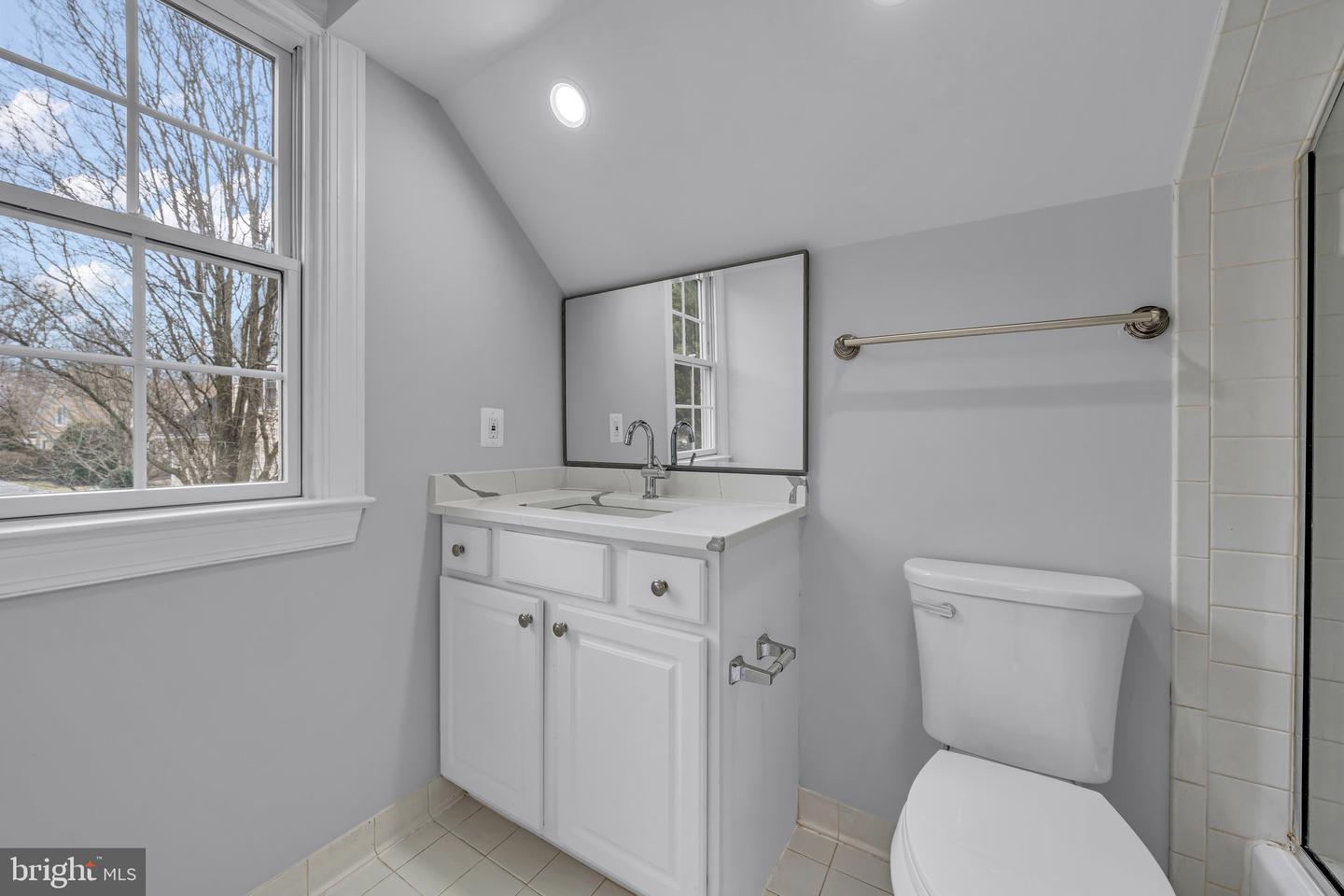 7990 AMSTERDAM CT, GAINESVILLE, Virginia 20155, 5 Bedrooms Bedrooms, ,4 BathroomsBathrooms,Residential,For sale,7990 AMSTERDAM CT,VAPW2100454 MLS # VAPW2100454