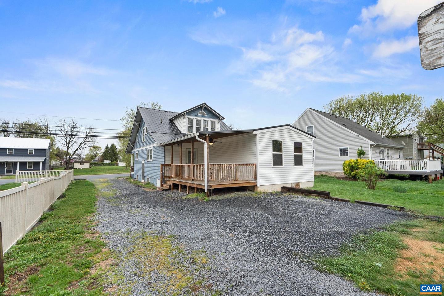 208 E LEE ST, BROADWAY, Virginia 22815, 4 Bedrooms Bedrooms, ,2 BathroomsBathrooms,Residential,For sale,208 E LEE ST,667324 MLS # 667324