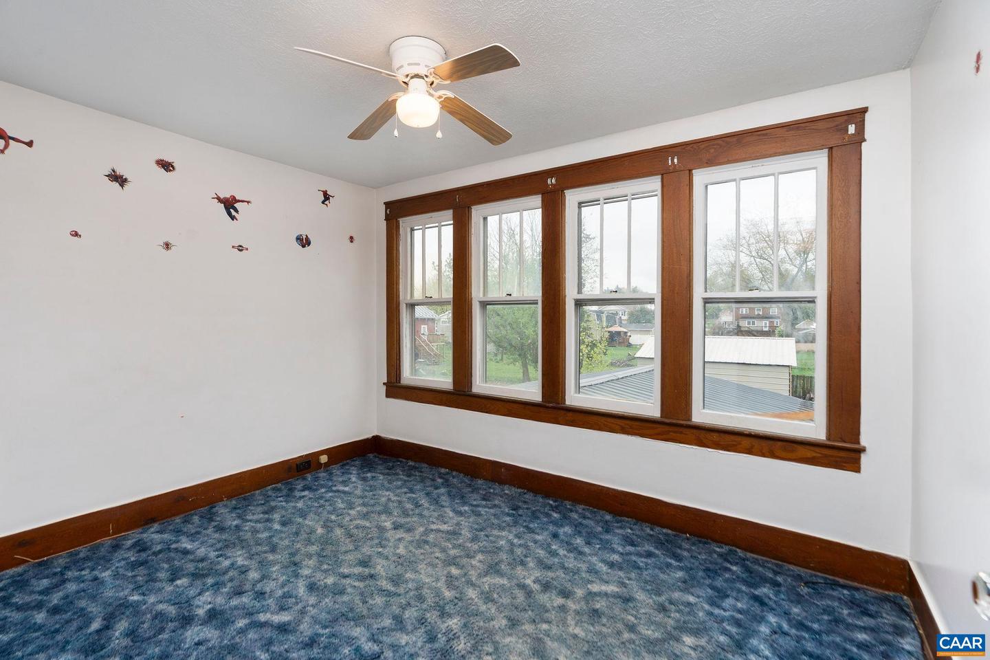 208 E LEE ST, BROADWAY, Virginia 22815, 4 Bedrooms Bedrooms, ,2 BathroomsBathrooms,Residential,For sale,208 E LEE ST,667324 MLS # 667324