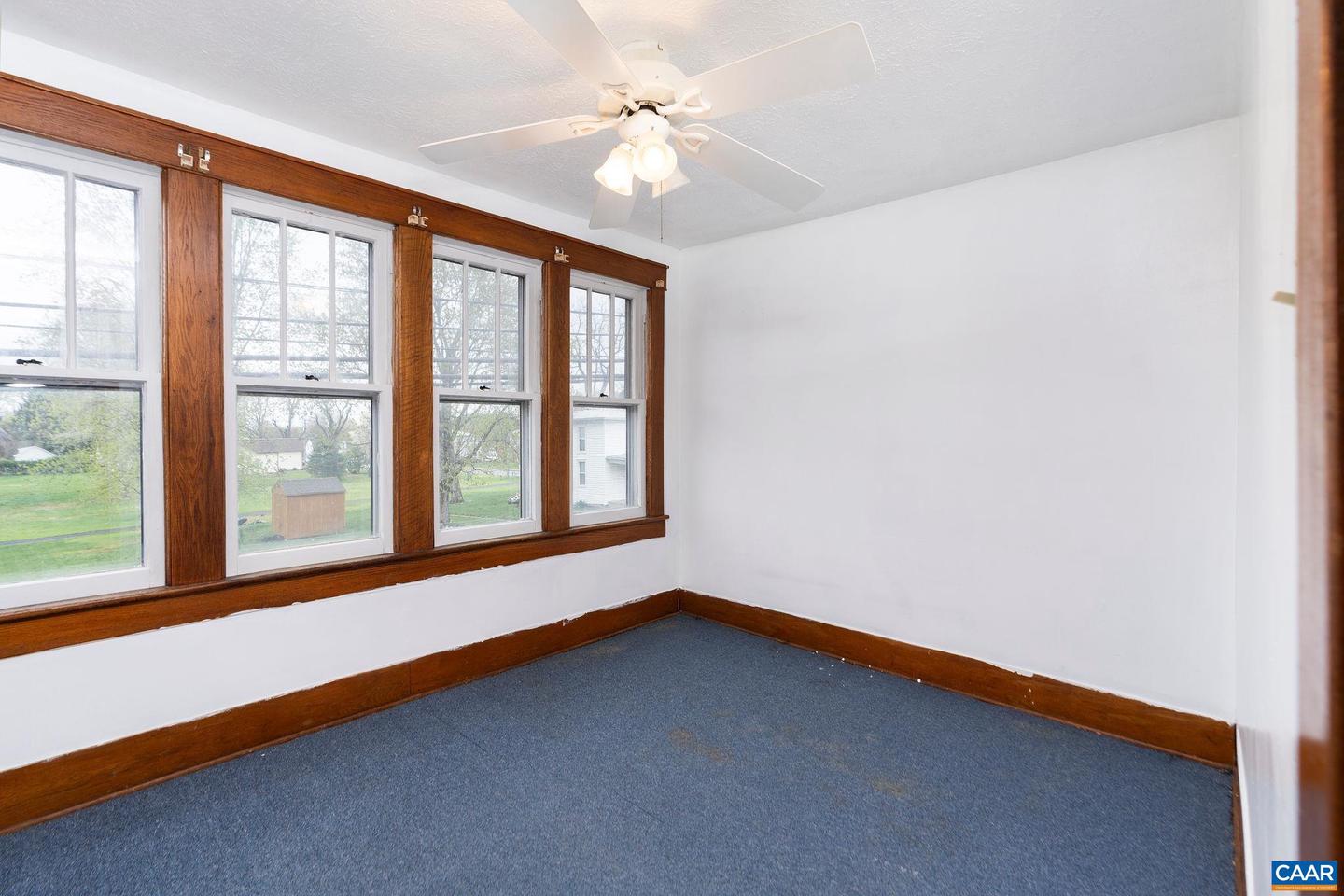 208 E LEE ST, BROADWAY, Virginia 22815, 4 Bedrooms Bedrooms, ,2 BathroomsBathrooms,Residential,For sale,208 E LEE ST,667324 MLS # 667324