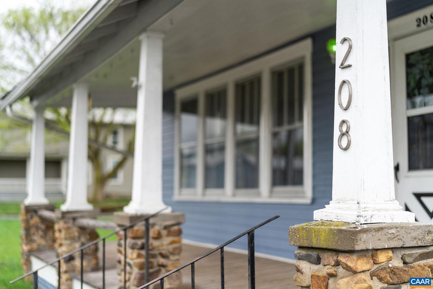 208 E LEE ST, BROADWAY, Virginia 22815, 4 Bedrooms Bedrooms, ,2 BathroomsBathrooms,Residential,For sale,208 E LEE ST,667324 MLS # 667324