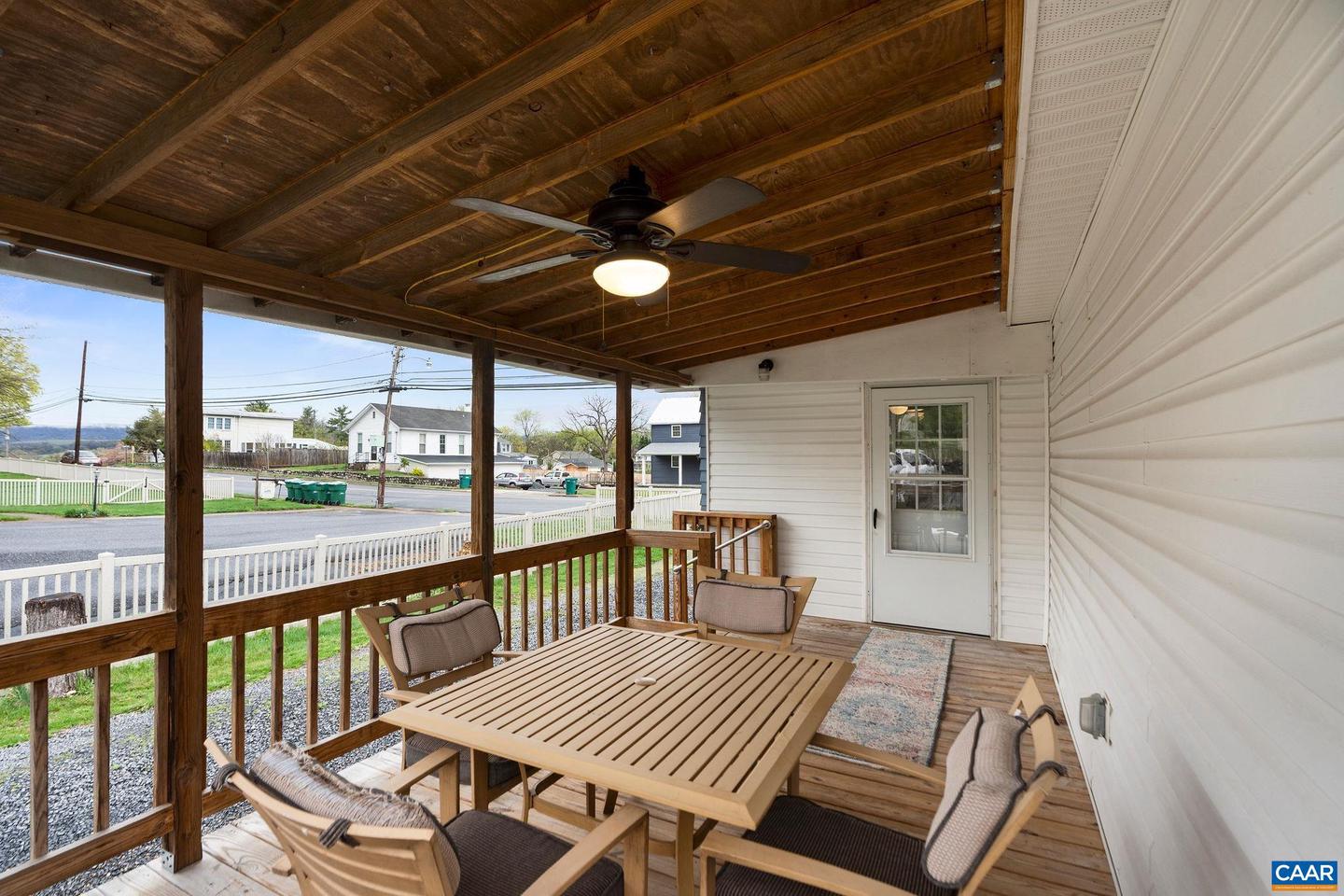 208 E LEE ST, BROADWAY, Virginia 22815, 4 Bedrooms Bedrooms, ,2 BathroomsBathrooms,Residential,For sale,208 E LEE ST,667324 MLS # 667324