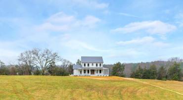 76.99 ACRES COLES ROLLING RD, SCOTTSVILLE, Virginia 24590, 4 Bedrooms Bedrooms, ,3 BathroomsBathrooms,Residential,For sale,76.99 ACRES COLES ROLLING RD,667328 MLS # 667328