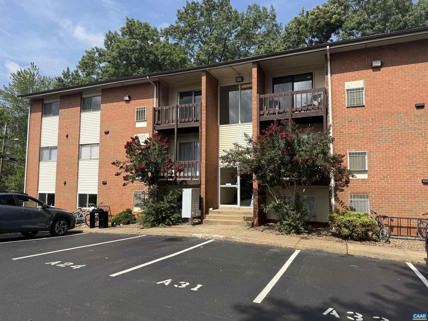 1215 WERTLAND ST #A42, CHARLOTTESVILLE, Virginia 22903, 2 Bedrooms Bedrooms, ,1 BathroomBathrooms,Residential,For sale,1215 WERTLAND ST #A42,667331 MLS # 667331