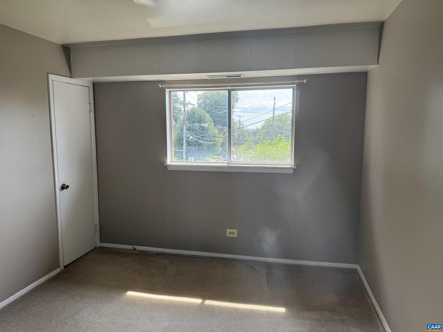 1215 WERTLAND ST #A42, CHARLOTTESVILLE, Virginia 22903, 2 Bedrooms Bedrooms, ,1 BathroomBathrooms,Residential,For sale,1215 WERTLAND ST #A42,667331 MLS # 667331