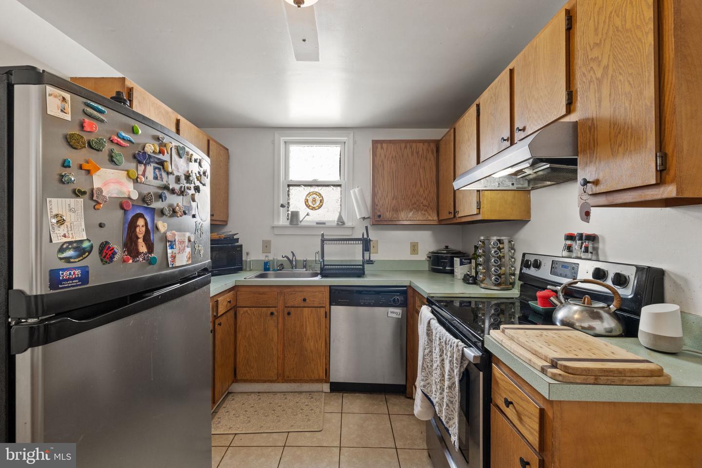 566 N LOUDOUN ST, WINCHESTER, Virginia 22601, 4 Bedrooms Bedrooms, ,2 BathroomsBathrooms,Residential,For sale,566 N LOUDOUN ST,VAWI2008812 MLS # VAWI2008812