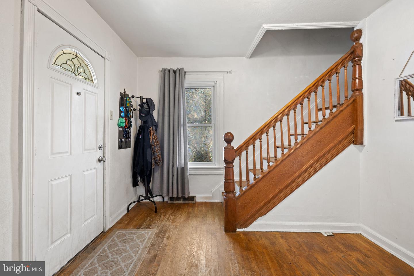 566 N LOUDOUN ST, WINCHESTER, Virginia 22601, 4 Bedrooms Bedrooms, ,2 BathroomsBathrooms,Residential,For sale,566 N LOUDOUN ST,VAWI2008812 MLS # VAWI2008812