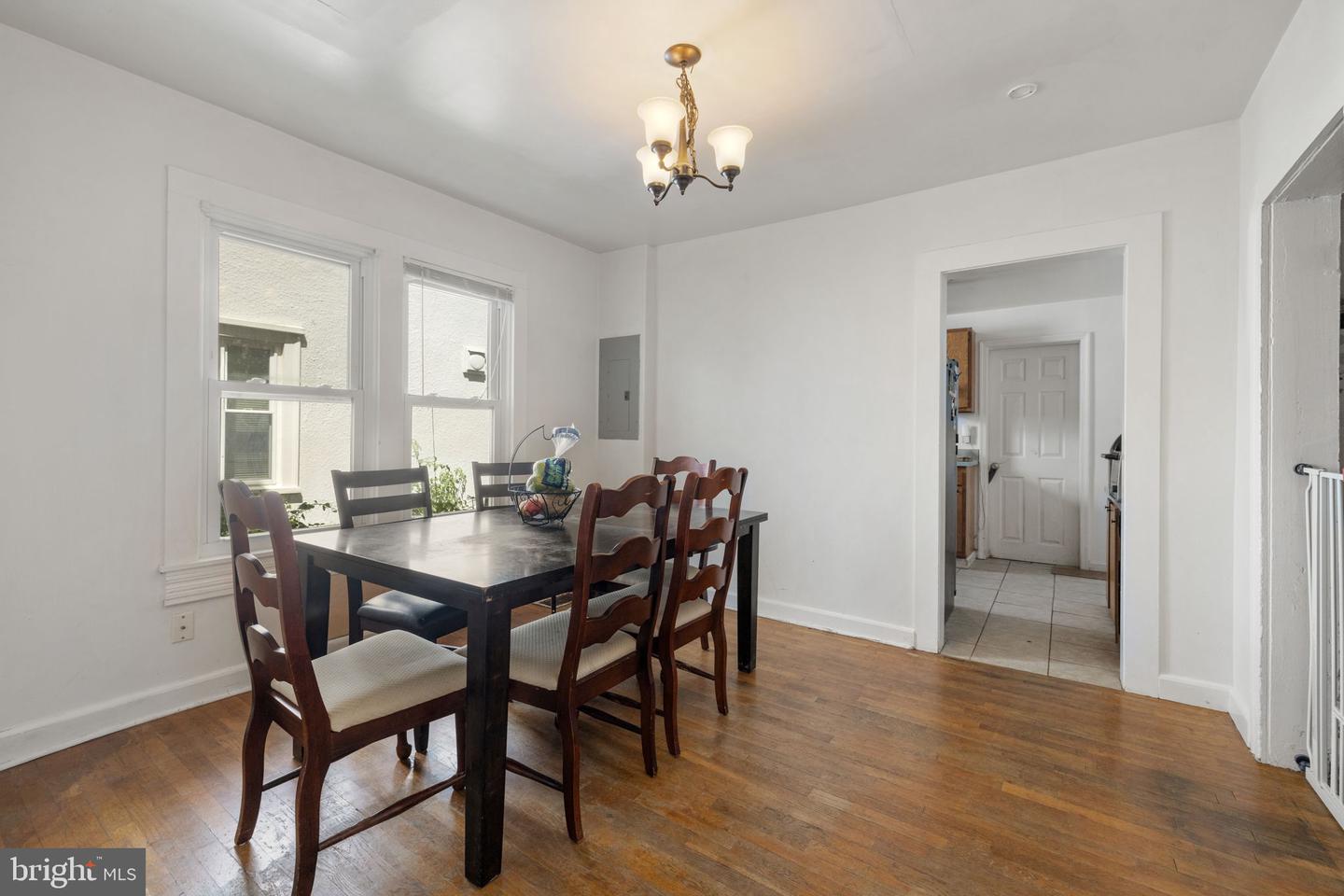 566 N LOUDOUN ST, WINCHESTER, Virginia 22601, 4 Bedrooms Bedrooms, ,2 BathroomsBathrooms,Residential,For sale,566 N LOUDOUN ST,VAWI2008812 MLS # VAWI2008812