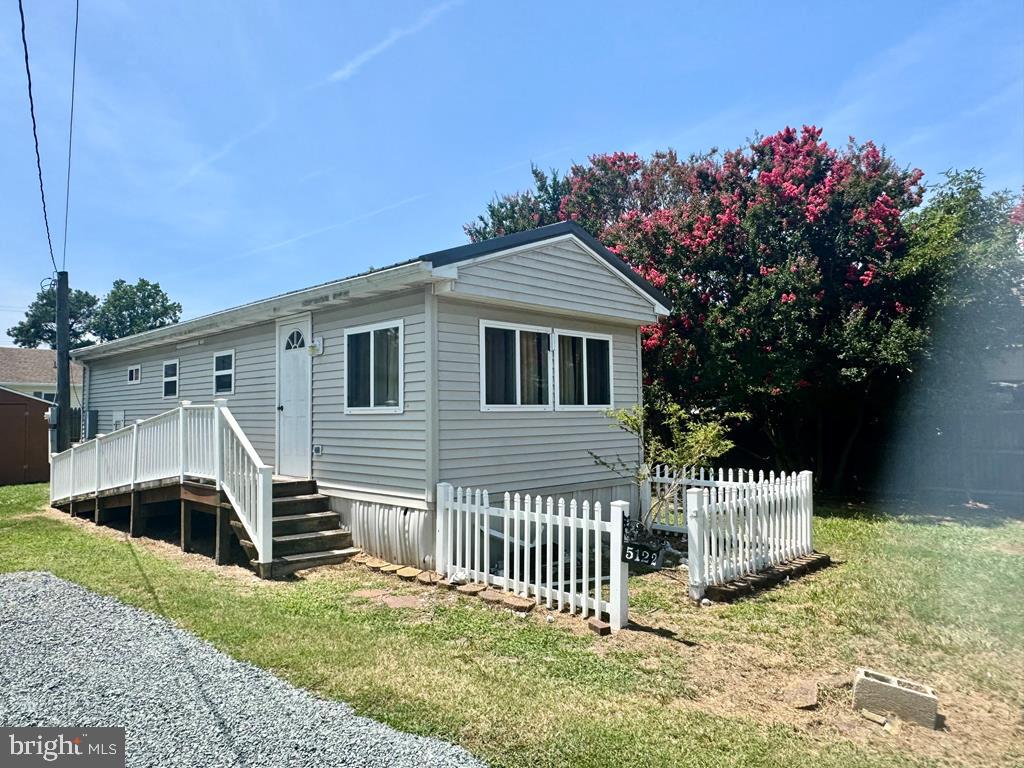 5122 SERENITY LN, CHINCOTEAGUE ISLAND, Virginia 23336, 2 Bedrooms Bedrooms, ,1 BathroomBathrooms,Residential,For sale,5122 SERENITY LN,VAAC2002118 MLS # VAAC2002118