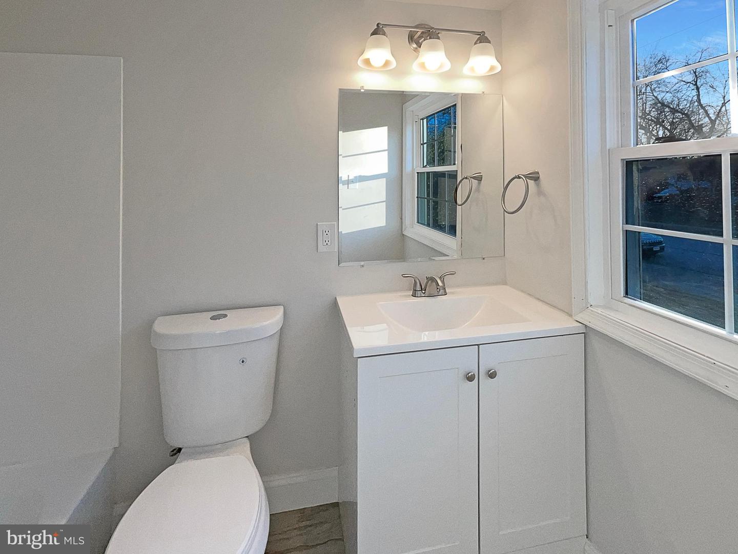 8413 WAGON WHEEL RD, ALEXANDRIA, Virginia 22309, 4 Bedrooms Bedrooms, ,3 BathroomsBathrooms,Residential,For sale,8413 WAGON WHEEL RD,VAFX2211988 MLS # VAFX2211988