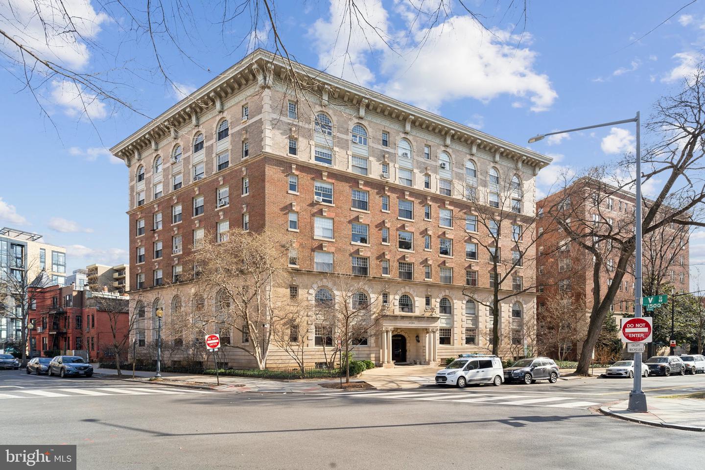 2039 NEW HAMPSHIRE AVE NW #210, WASHINGTON, District Of Columbia 20009, 2 Bedrooms Bedrooms, ,1 BathroomBathrooms,Residential,For sale,2039 NEW HAMPSHIRE AVE NW #210,DCDC2187694 MLS # DCDC2187694