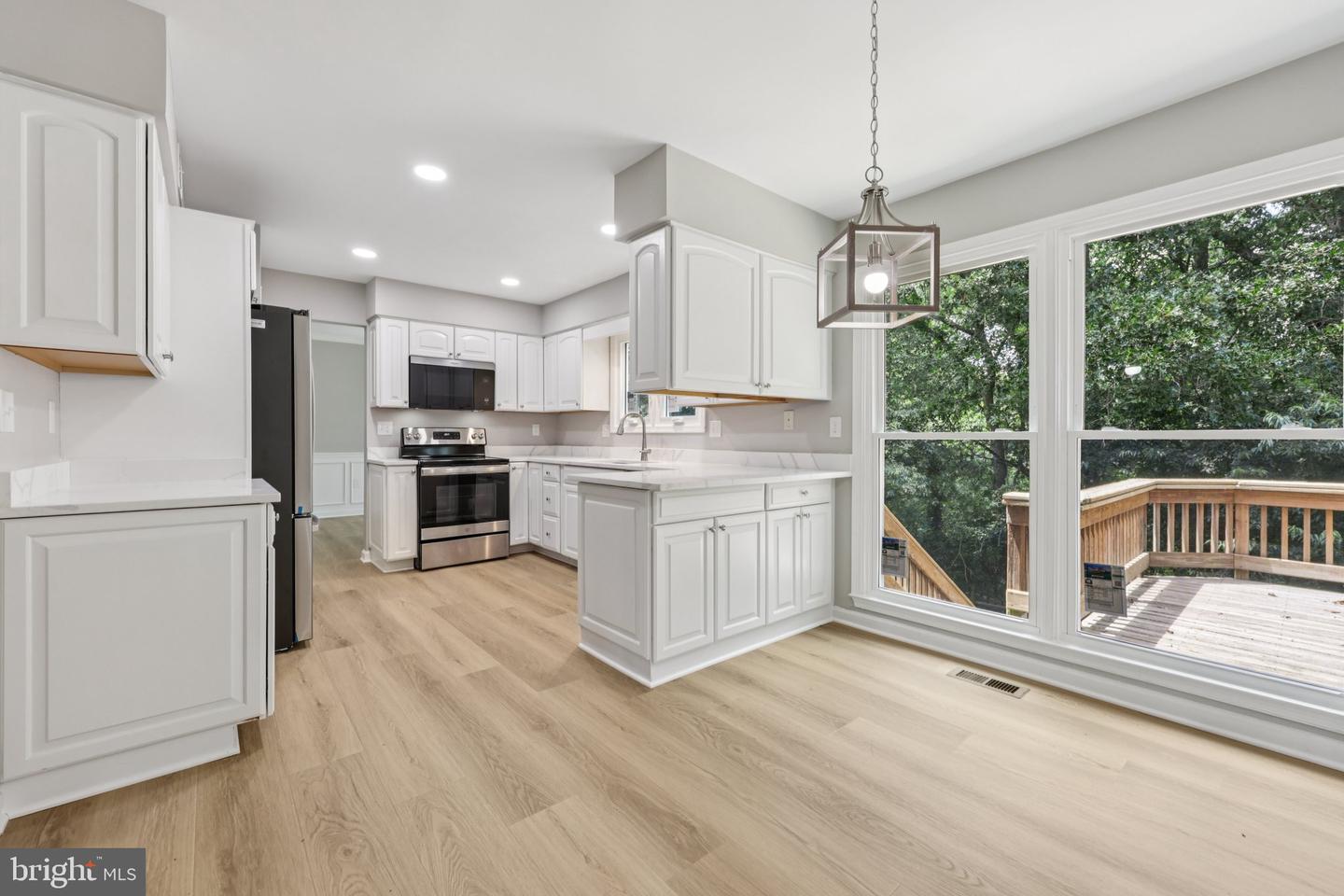 8126 TALL TIMBER DR, GAINESVILLE, Virginia 20155, 5 Bedrooms Bedrooms, ,3 BathroomsBathrooms,Residential,For sale,8126 TALL TIMBER DR,VAPW2089578 MLS # VAPW2089578
