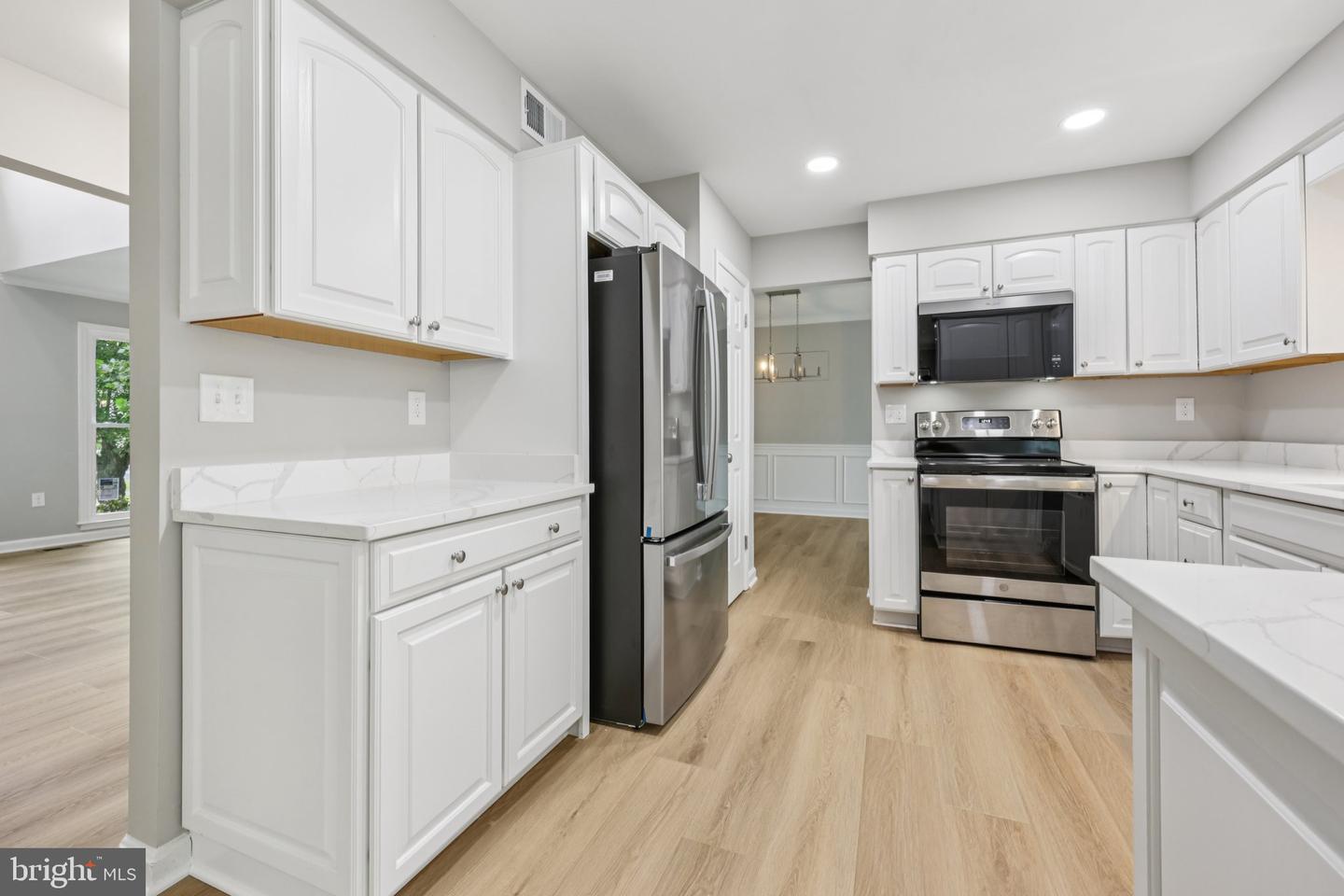 8126 TALL TIMBER DR, GAINESVILLE, Virginia 20155, 5 Bedrooms Bedrooms, ,3 BathroomsBathrooms,Residential,For sale,8126 TALL TIMBER DR,VAPW2089578 MLS # VAPW2089578