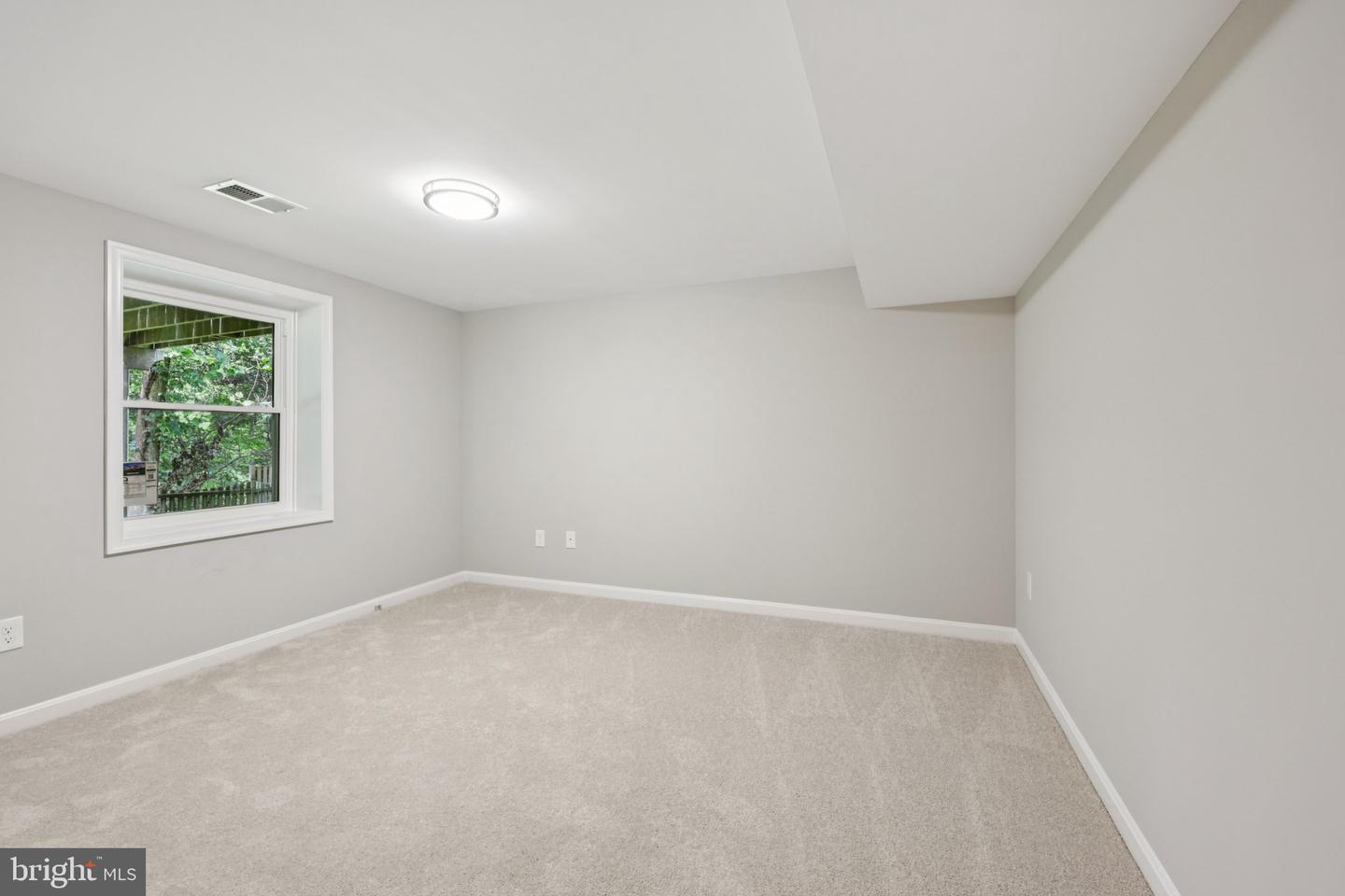 8126 TALL TIMBER DR, GAINESVILLE, Virginia 20155, 5 Bedrooms Bedrooms, ,3 BathroomsBathrooms,Residential,For sale,8126 TALL TIMBER DR,VAPW2089578 MLS # VAPW2089578