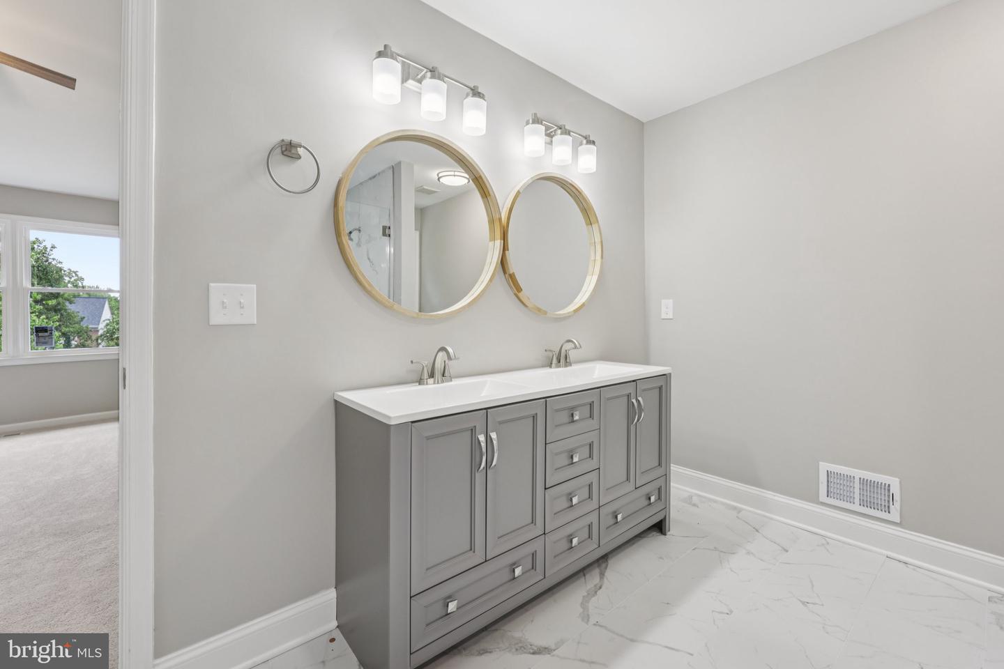 8126 TALL TIMBER DR, GAINESVILLE, Virginia 20155, 5 Bedrooms Bedrooms, ,3 BathroomsBathrooms,Residential,For sale,8126 TALL TIMBER DR,VAPW2089578 MLS # VAPW2089578