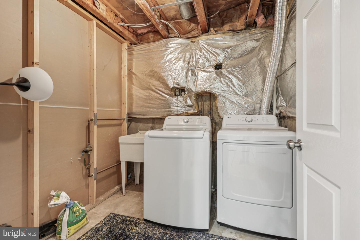 8126 TALL TIMBER DR, GAINESVILLE, Virginia 20155, 5 Bedrooms Bedrooms, ,3 BathroomsBathrooms,Residential,For sale,8126 TALL TIMBER DR,VAPW2089578 MLS # VAPW2089578
