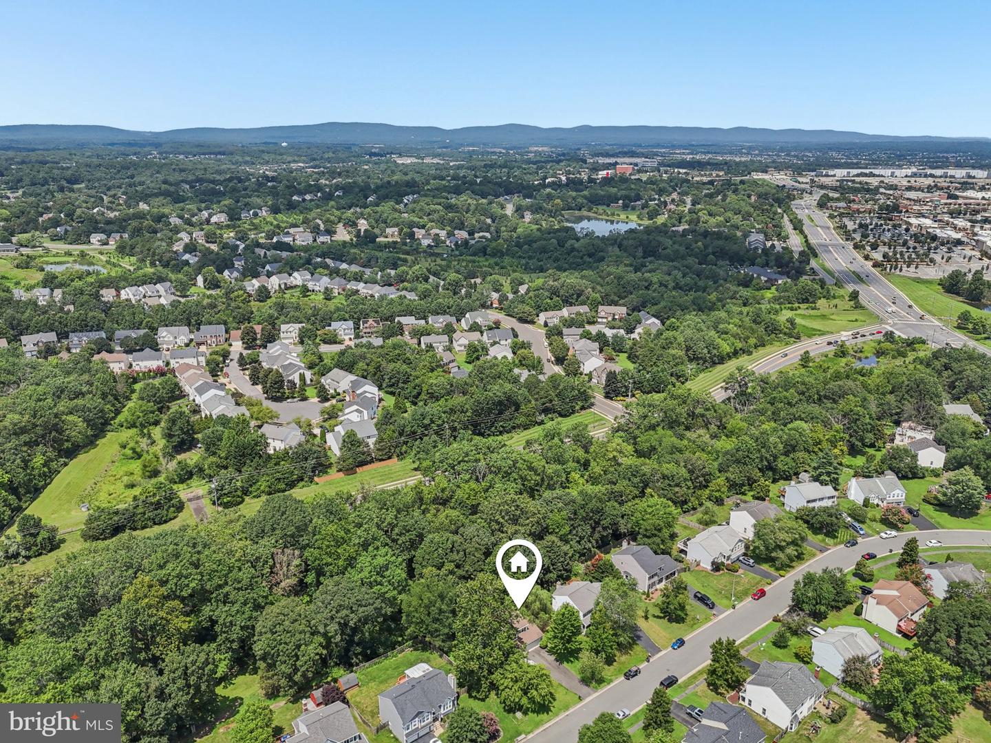 8126 TALL TIMBER DR, GAINESVILLE, Virginia 20155, 5 Bedrooms Bedrooms, ,3 BathroomsBathrooms,Residential,For sale,8126 TALL TIMBER DR,VAPW2089578 MLS # VAPW2089578