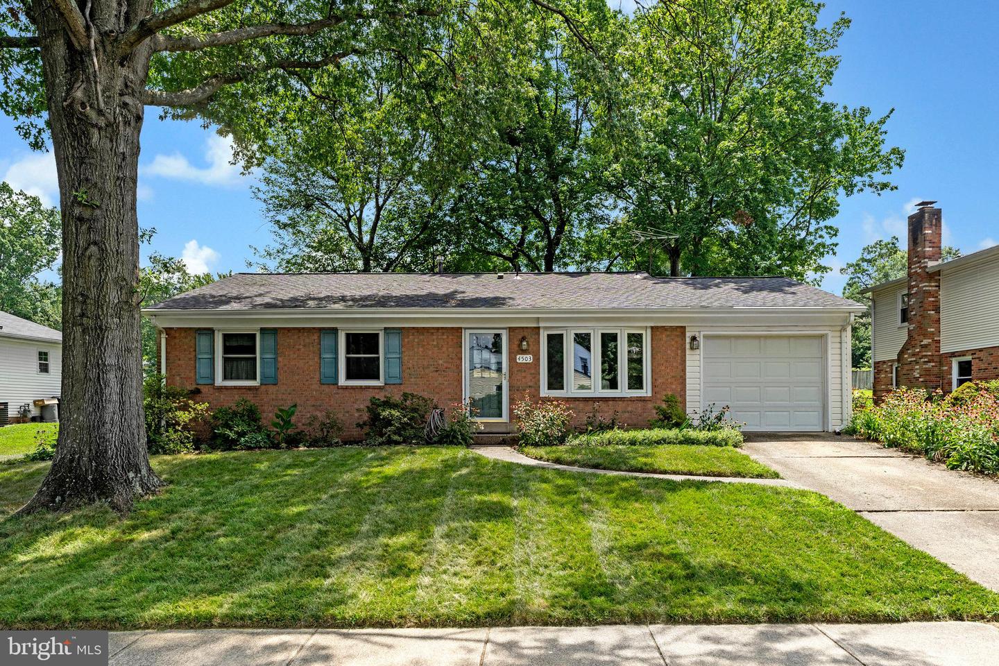 4503 FILLINGAME DR, CHANTILLY, Virginia 20151, 3 Bedrooms Bedrooms, ,2 BathroomsBathrooms,Residential,For sale,4503 FILLINGAME DR,VAFX2231542 MLS # VAFX2231542
