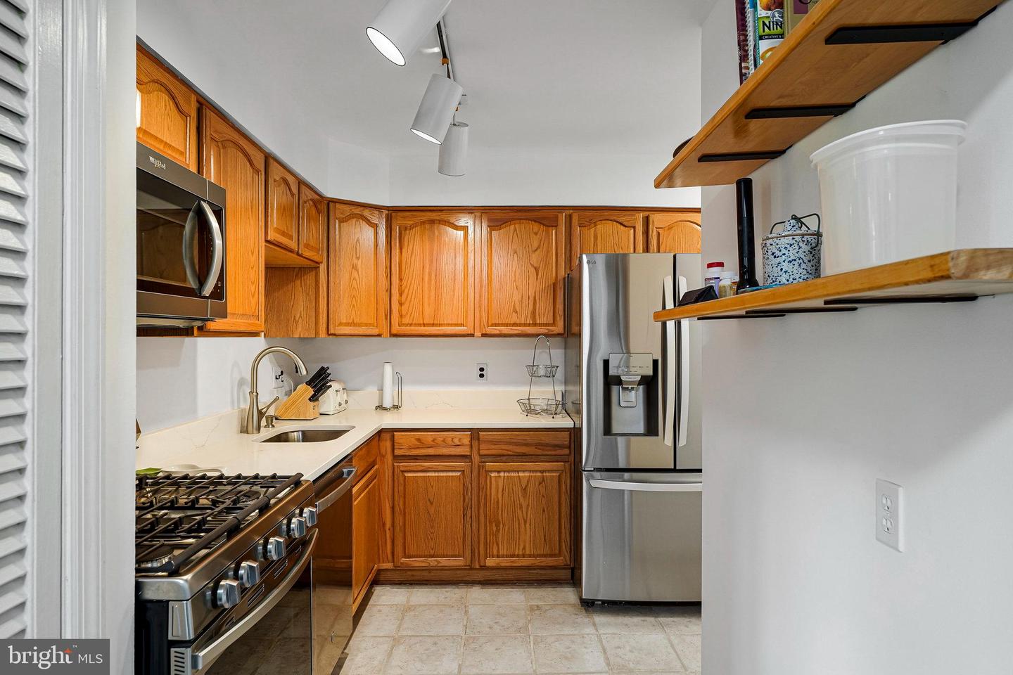 4503 FILLINGAME DR, CHANTILLY, Virginia 20151, 3 Bedrooms Bedrooms, ,2 BathroomsBathrooms,Residential,For sale,4503 FILLINGAME DR,VAFX2231542 MLS # VAFX2231542