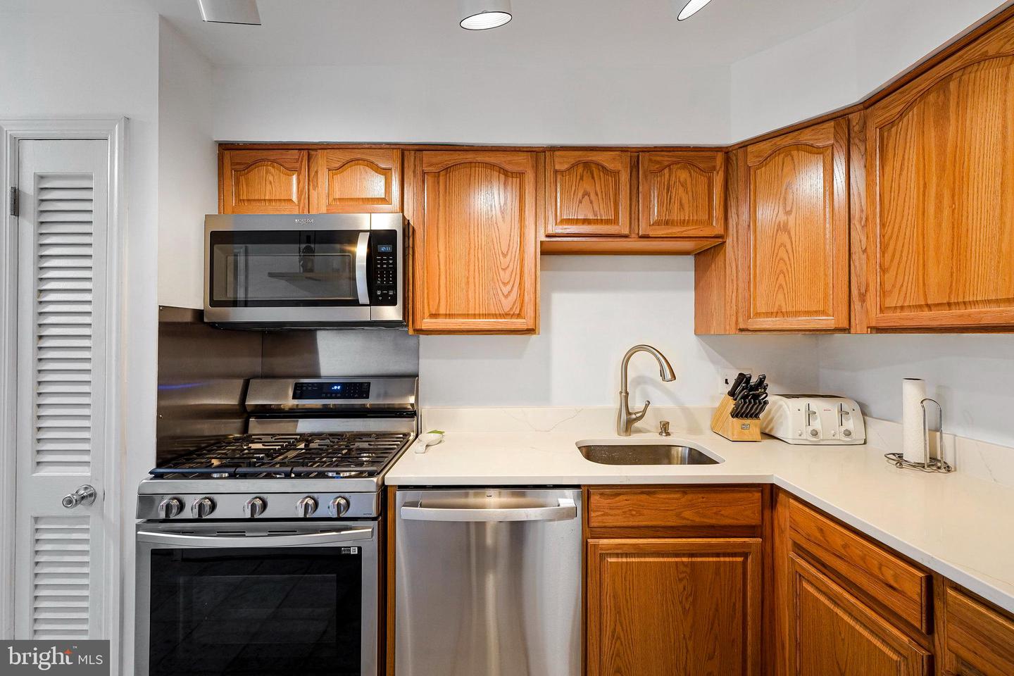 4503 FILLINGAME DR, CHANTILLY, Virginia 20151, 3 Bedrooms Bedrooms, ,2 BathroomsBathrooms,Residential,For sale,4503 FILLINGAME DR,VAFX2231542 MLS # VAFX2231542