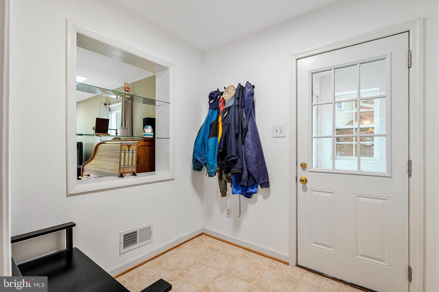 4503 FILLINGAME DR, CHANTILLY, Virginia 20151, 3 Bedrooms Bedrooms, ,2 BathroomsBathrooms,Residential,For sale,4503 FILLINGAME DR,VAFX2231542 MLS # VAFX2231542