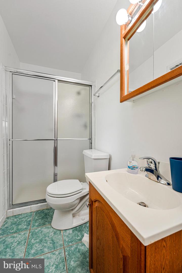 4503 FILLINGAME DR, CHANTILLY, Virginia 20151, 3 Bedrooms Bedrooms, ,2 BathroomsBathrooms,Residential,For sale,4503 FILLINGAME DR,VAFX2231542 MLS # VAFX2231542