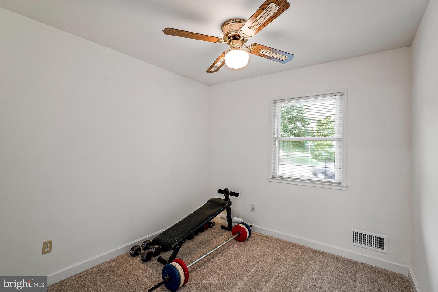 4503 FILLINGAME DR, CHANTILLY, Virginia 20151, 3 Bedrooms Bedrooms, ,2 BathroomsBathrooms,Residential,For sale,4503 FILLINGAME DR,VAFX2231542 MLS # VAFX2231542