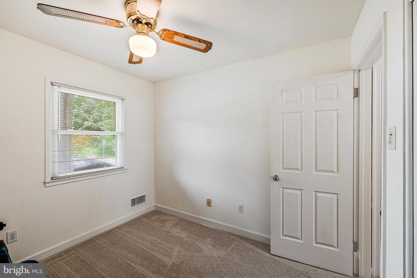 4503 FILLINGAME DR, CHANTILLY, Virginia 20151, 3 Bedrooms Bedrooms, ,2 BathroomsBathrooms,Residential,For sale,4503 FILLINGAME DR,VAFX2231542 MLS # VAFX2231542