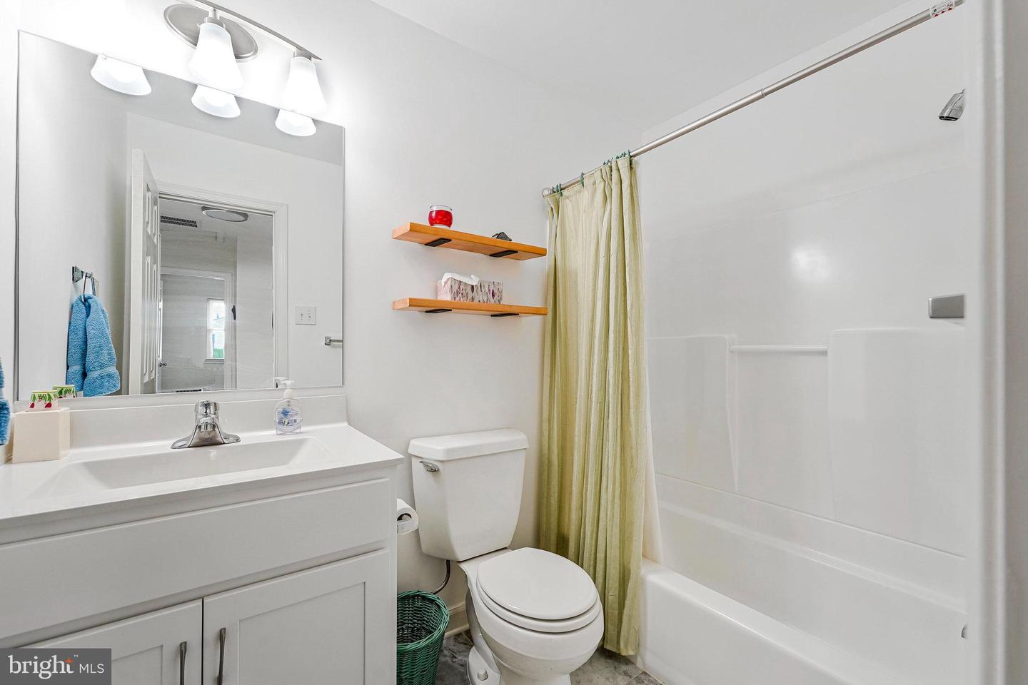4503 FILLINGAME DR, CHANTILLY, Virginia 20151, 3 Bedrooms Bedrooms, ,2 BathroomsBathrooms,Residential,For sale,4503 FILLINGAME DR,VAFX2231542 MLS # VAFX2231542
