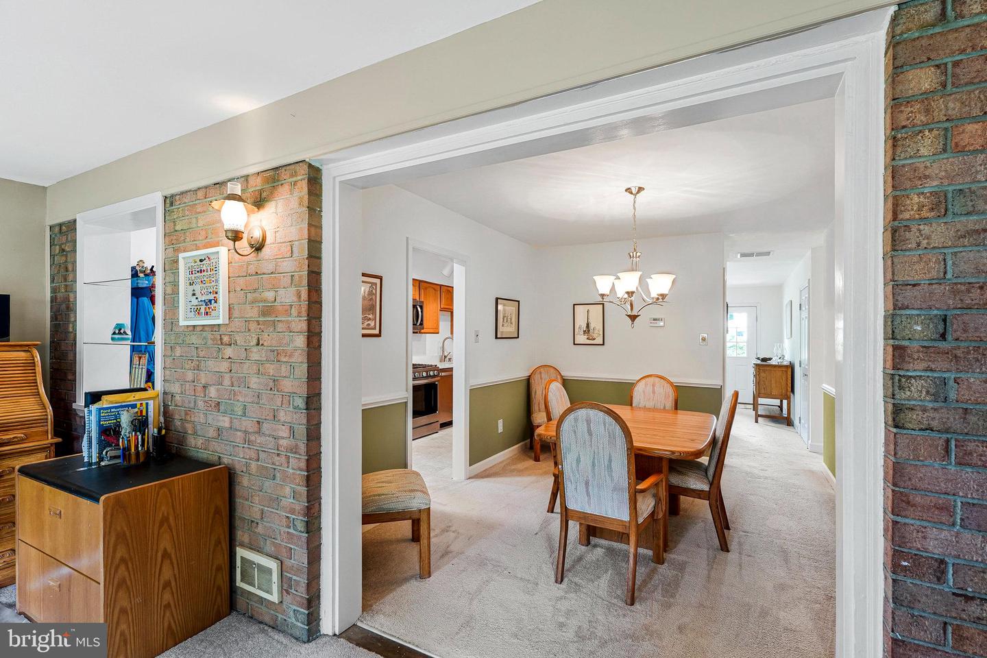 4503 FILLINGAME DR, CHANTILLY, Virginia 20151, 3 Bedrooms Bedrooms, ,2 BathroomsBathrooms,Residential,For sale,4503 FILLINGAME DR,VAFX2231542 MLS # VAFX2231542