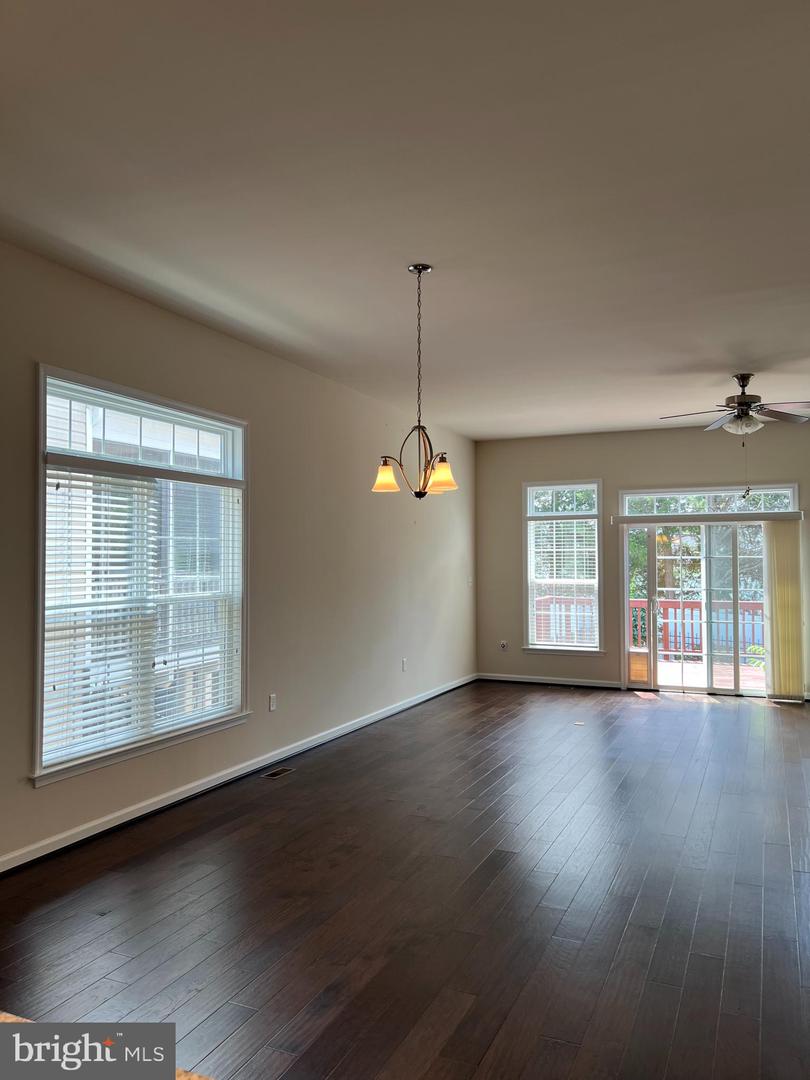 5716 SPRING ARBOR CIR, FREDERICKSBURG, Virginia 22407, 4 Bedrooms Bedrooms, ,3 BathroomsBathrooms,Residential,For sale,5716 SPRING ARBOR CIR,VASP2032776 MLS # VASP2032776