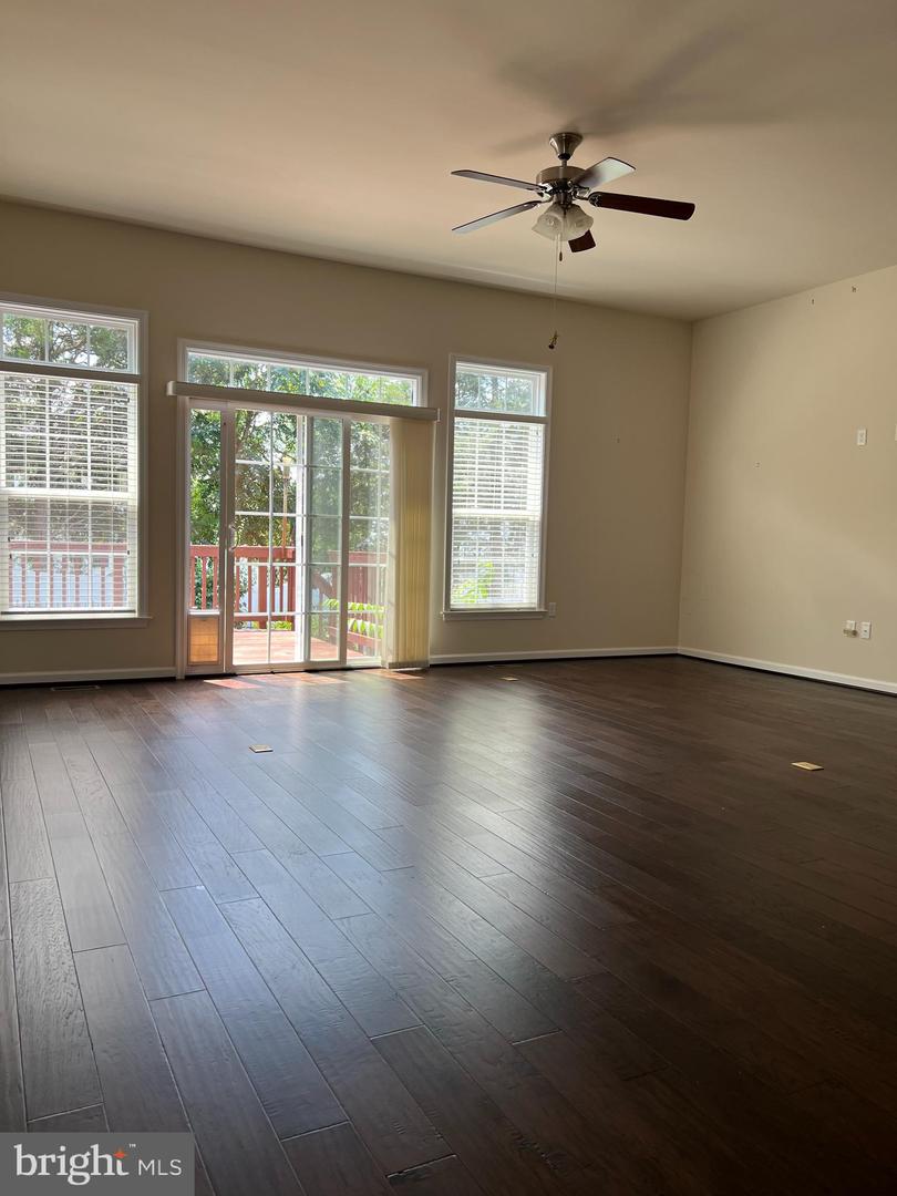 5716 SPRING ARBOR CIR, FREDERICKSBURG, Virginia 22407, 4 Bedrooms Bedrooms, ,3 BathroomsBathrooms,Residential,For sale,5716 SPRING ARBOR CIR,VASP2032776 MLS # VASP2032776