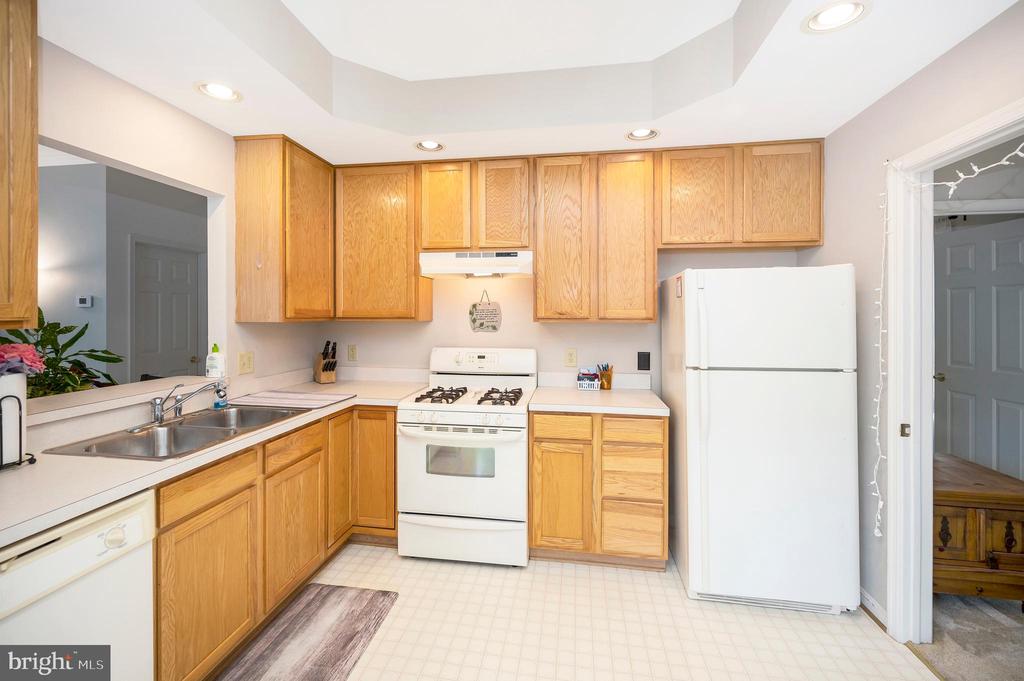 11311 MACON DR, FREDERICKSBURG, Virginia 22407, 2 Bedrooms Bedrooms, ,2 BathroomsBathrooms,Residential,11311 MACON DR,VASP2034962 MLS # VASP2034962