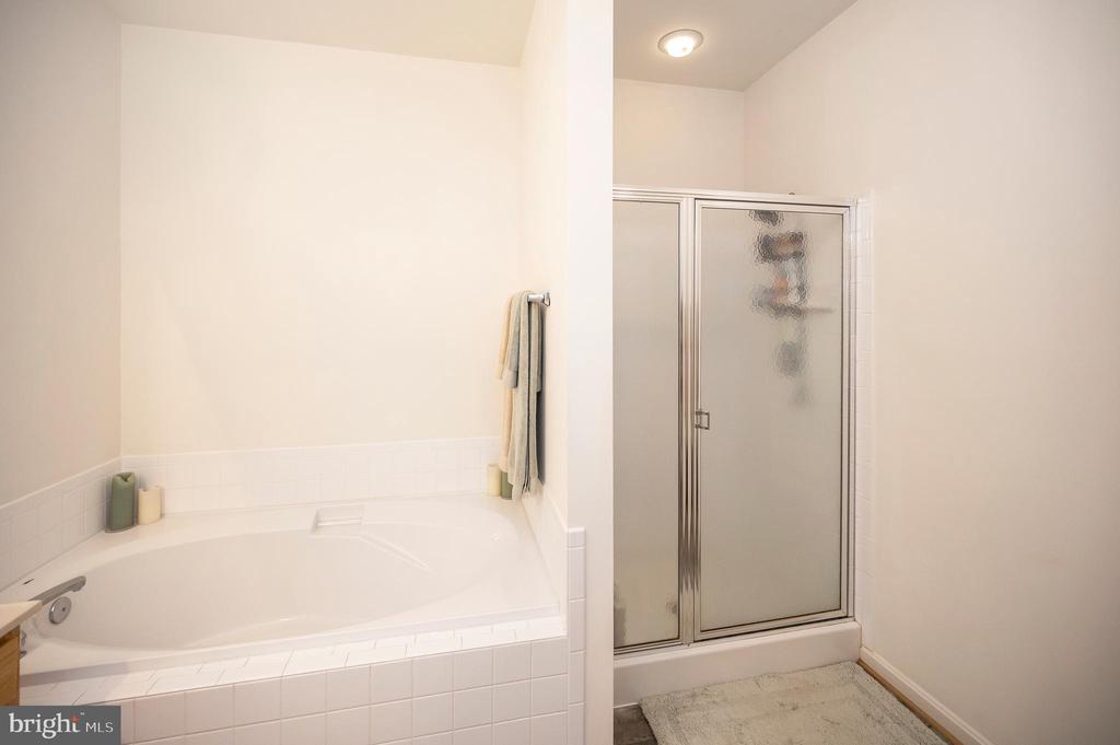 11311 MACON DR, FREDERICKSBURG, Virginia 22407, 2 Bedrooms Bedrooms, ,2 BathroomsBathrooms,Residential,11311 MACON DR,VASP2034962 MLS # VASP2034962