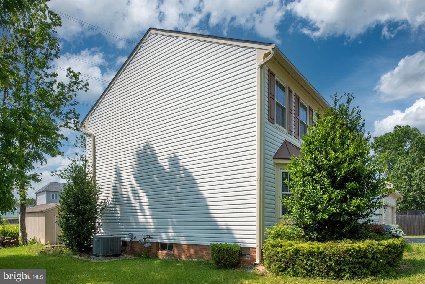 15720 BEAU RIDGE DR, WOODBRIDGE, Virginia 22193, 4 Bedrooms Bedrooms, ,2 BathroomsBathrooms,Residential,For sale,15720 BEAU RIDGE DR,VAPW2094734 MLS # VAPW2094734