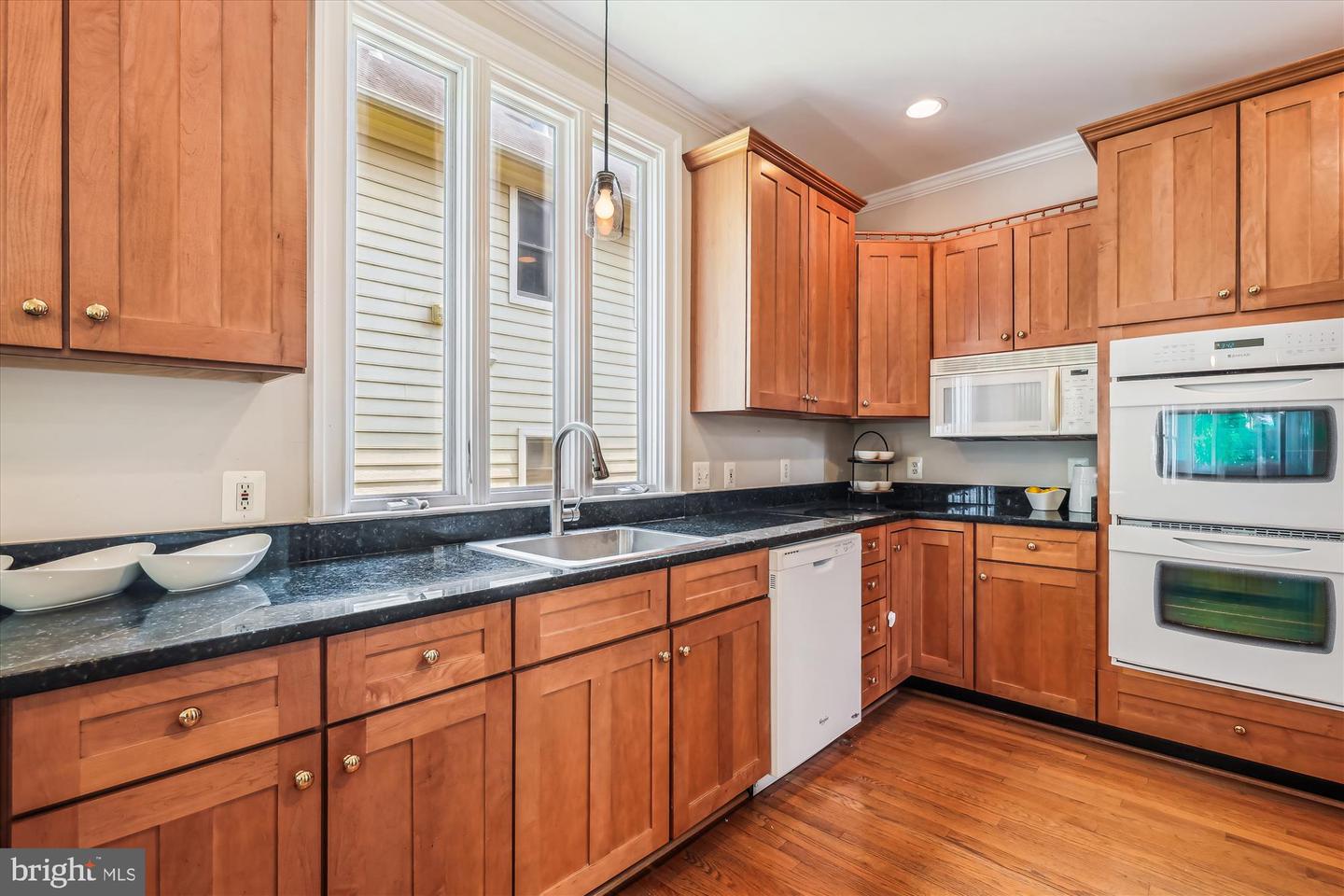 2227 N ALBEMARLE ST, ARLINGTON, Virginia 22207, 4 Bedrooms Bedrooms, ,3 BathroomsBathrooms,Residential,For sale,2227 N ALBEMARLE ST,VAAR2058136 MLS # VAAR2058136