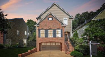 2227 N ALBEMARLE ST, ARLINGTON, Virginia 22207, 4 Bedrooms Bedrooms, ,3 BathroomsBathrooms,Residential,For sale,2227 N ALBEMARLE ST,VAAR2058136 MLS # VAAR2058136