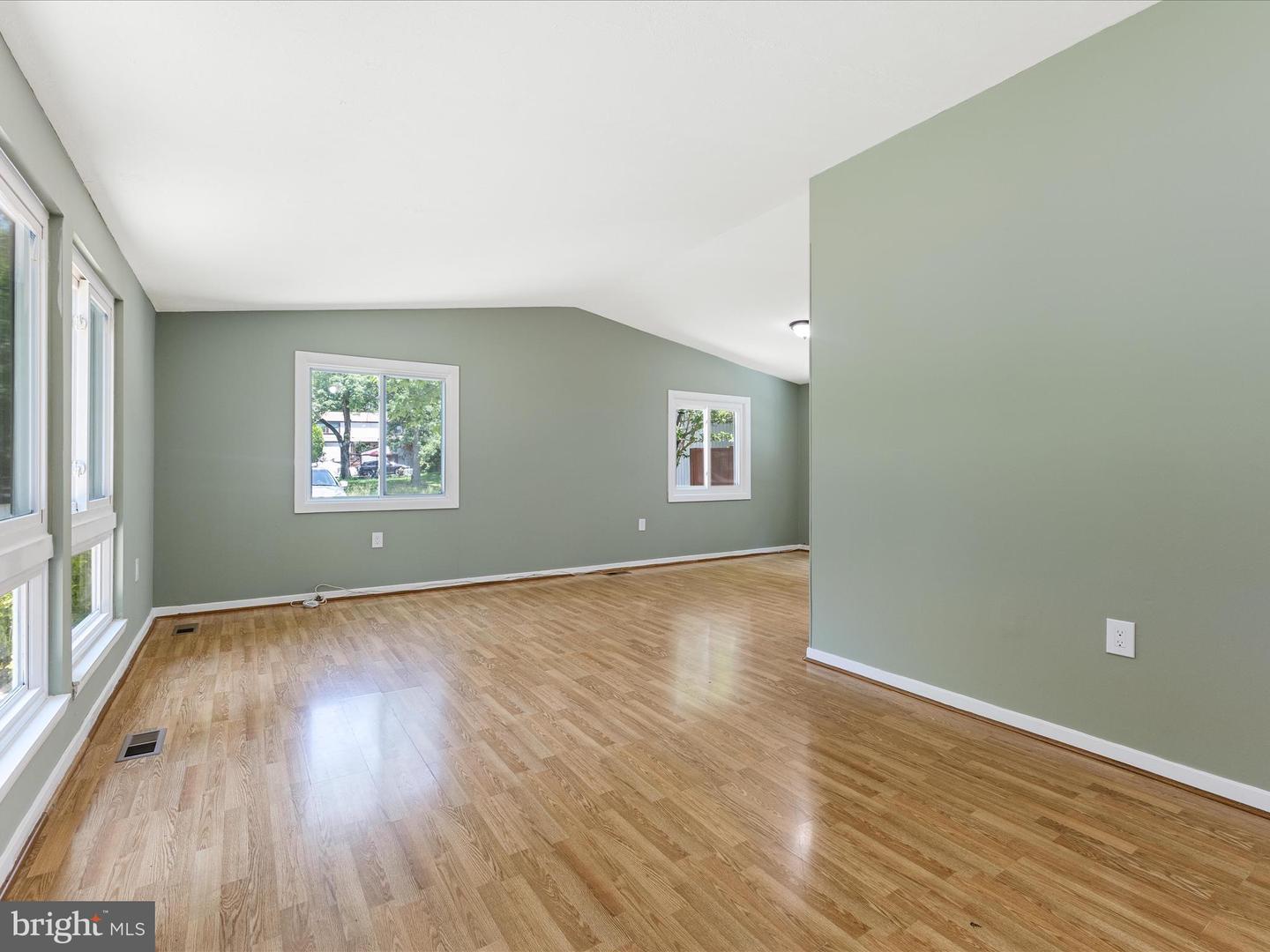 2231 SANIBEL DR, RESTON, Virginia 20191, 3 Bedrooms Bedrooms, ,2 BathroomsBathrooms,Residential,For sale,2231 SANIBEL DR,VAFX2245398 MLS # VAFX2245398