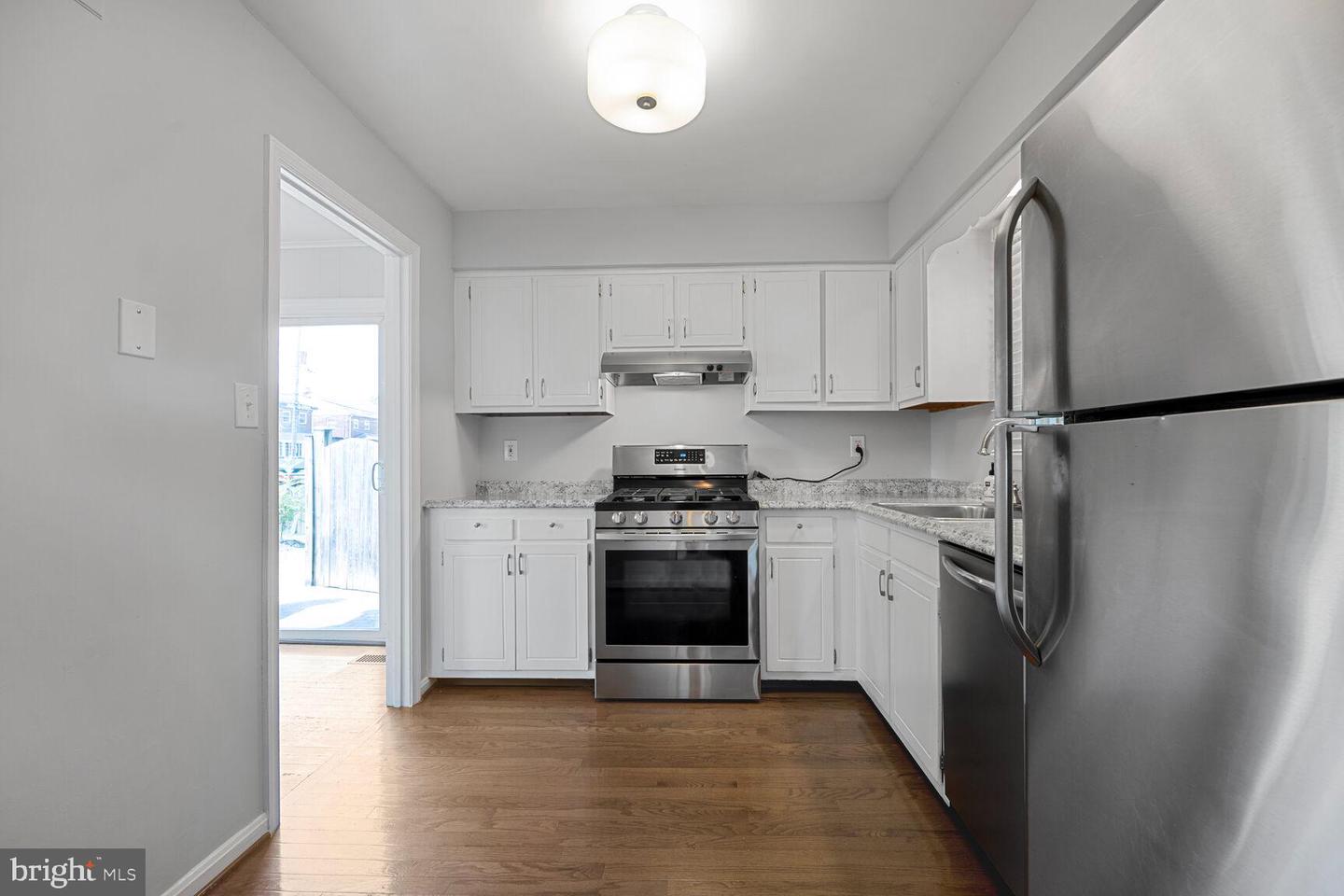 2100 LESLIE AVE, ALEXANDRIA, Virginia 22301, 3 Bedrooms Bedrooms, ,2 BathroomsBathrooms,Residential,For sale,2100 LESLIE AVE,VAAX2046218 MLS # VAAX2046218