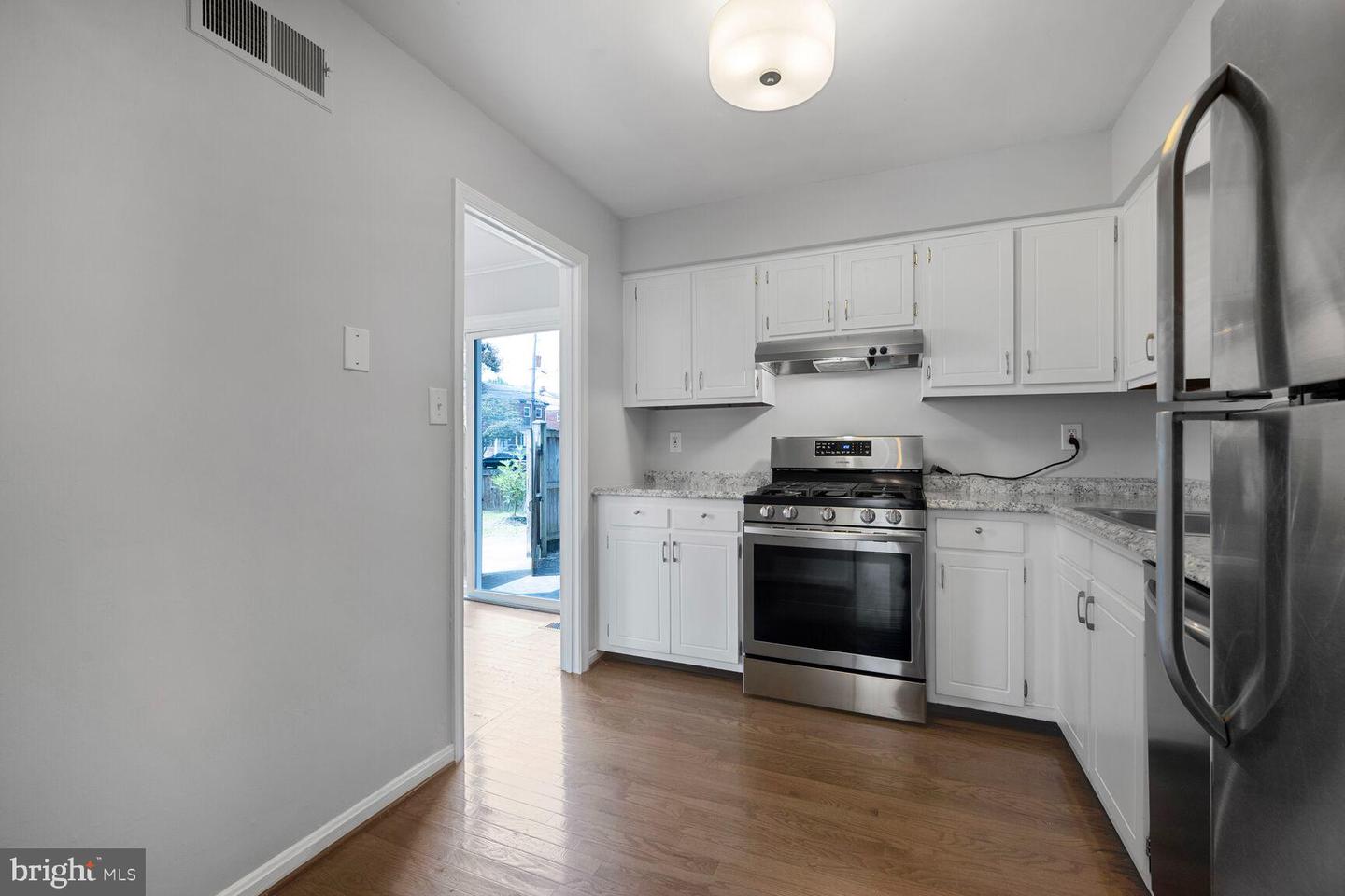 2100 LESLIE AVE, ALEXANDRIA, Virginia 22301, 3 Bedrooms Bedrooms, ,2 BathroomsBathrooms,Residential,For sale,2100 LESLIE AVE,VAAX2046218 MLS # VAAX2046218