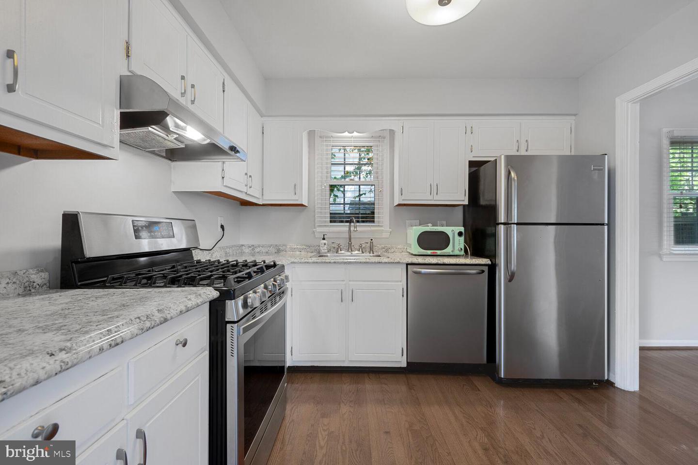 2100 LESLIE AVE, ALEXANDRIA, Virginia 22301, 3 Bedrooms Bedrooms, ,2 BathroomsBathrooms,Residential,For sale,2100 LESLIE AVE,VAAX2046218 MLS # VAAX2046218